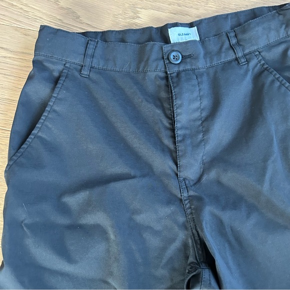 Boys Old Navy Lightweight Quick Dry Shorts - Picture 3 of 9